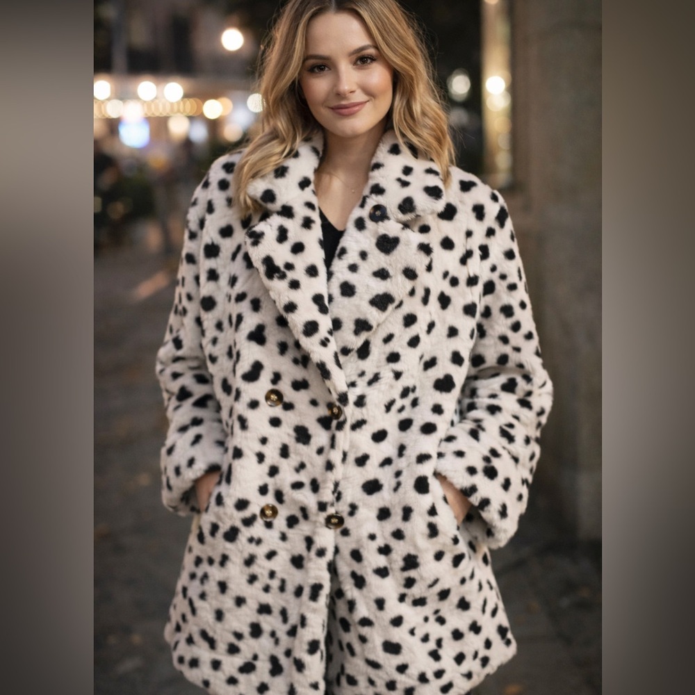 Elegant Dalmatian Print Teddy Jacket